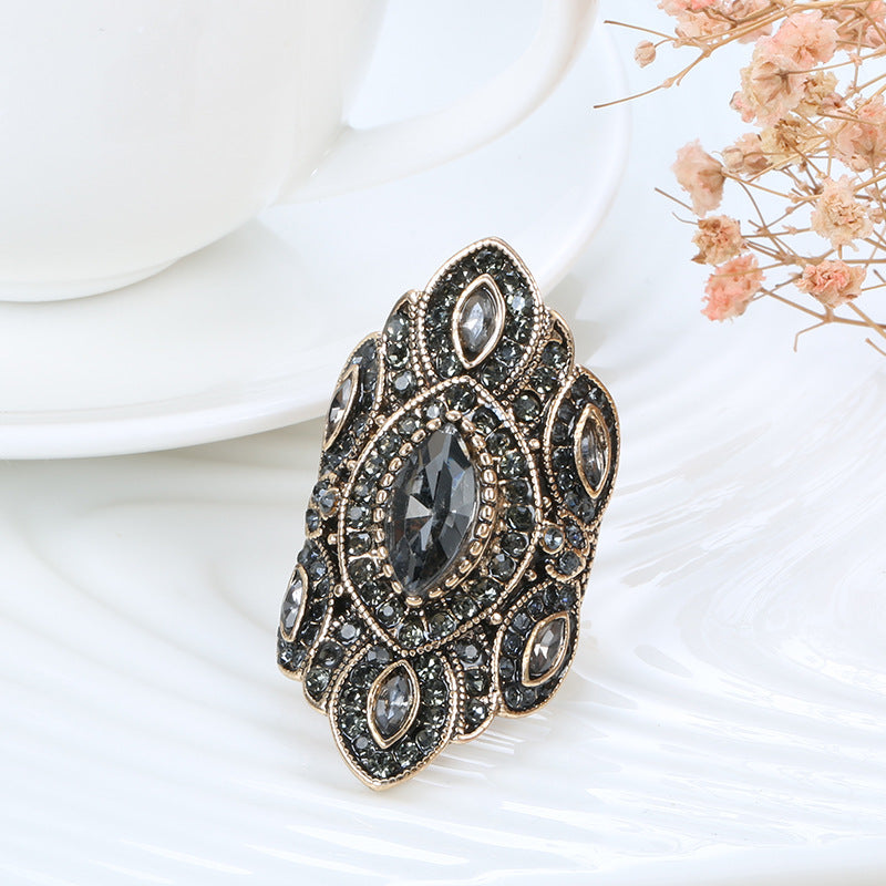 Luxury Antique Golden Horse Eye Grey Gemstone Vintage Ring